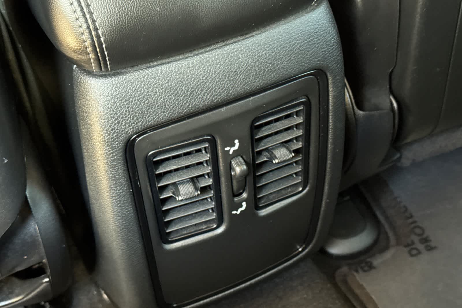 Thumbnail: 2022 Dodge Durango - 14