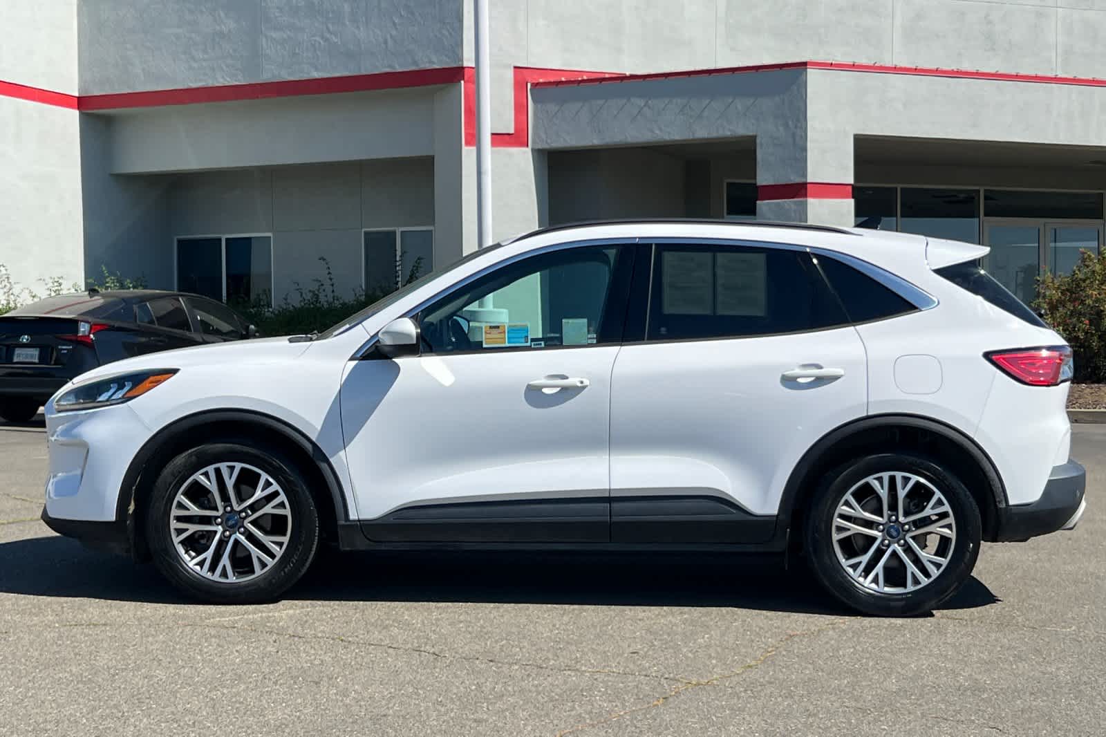 Thumbnail: 2020 Ford Escape - 8