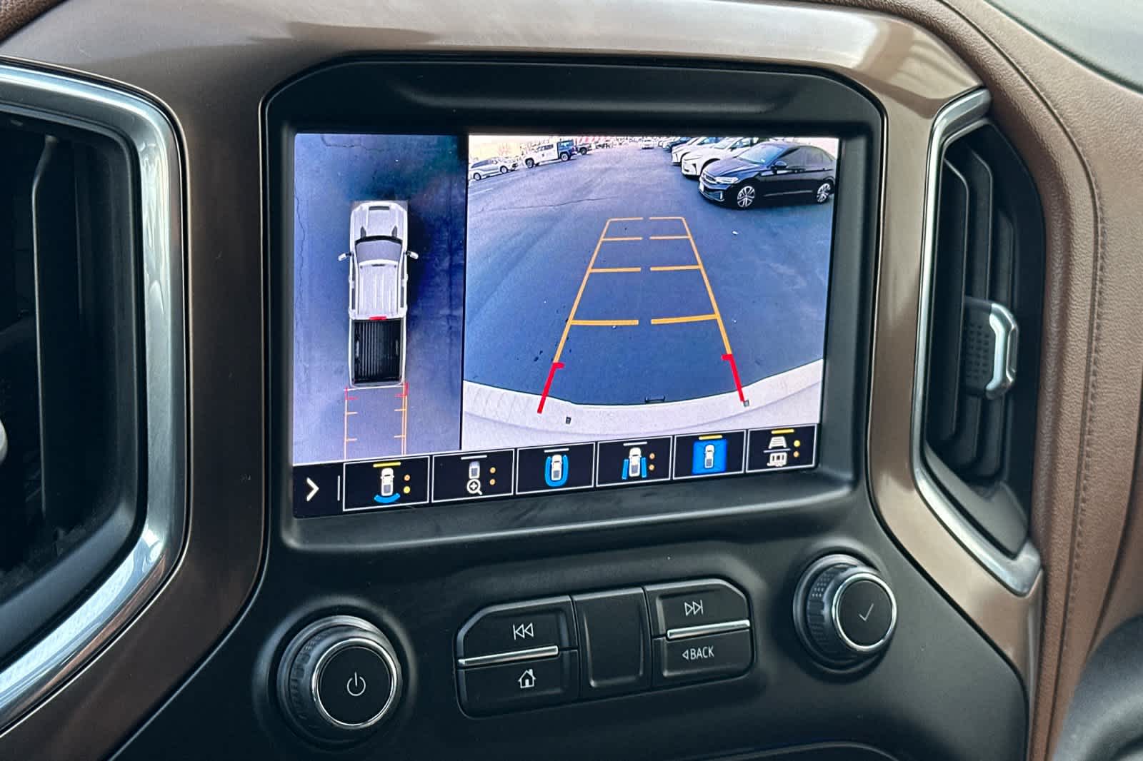 Thumbnail: 2020 Chevrolet Silverado 2500 - 21