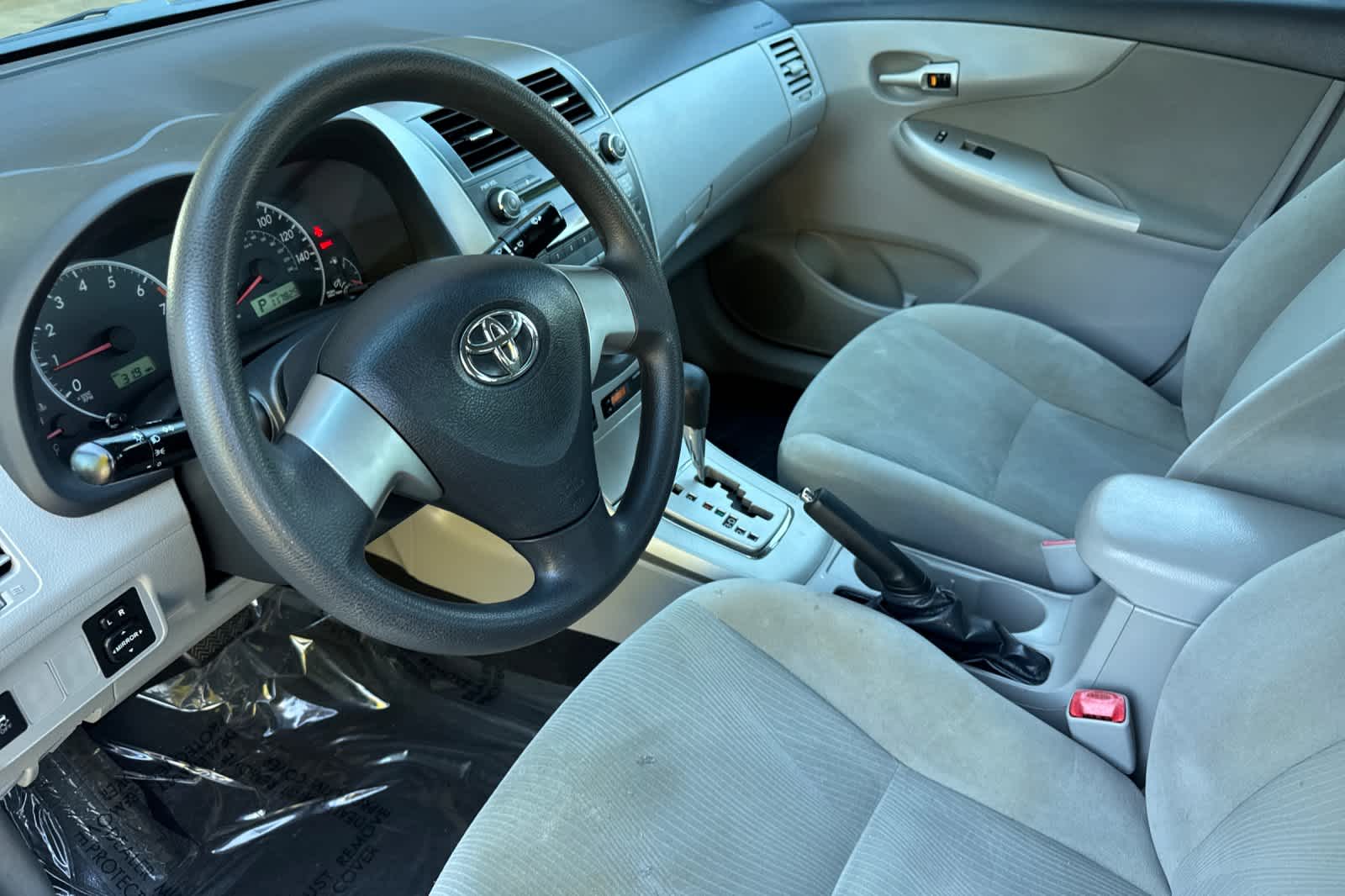 Thumbnail: 2011 Toyota Corolla - 11