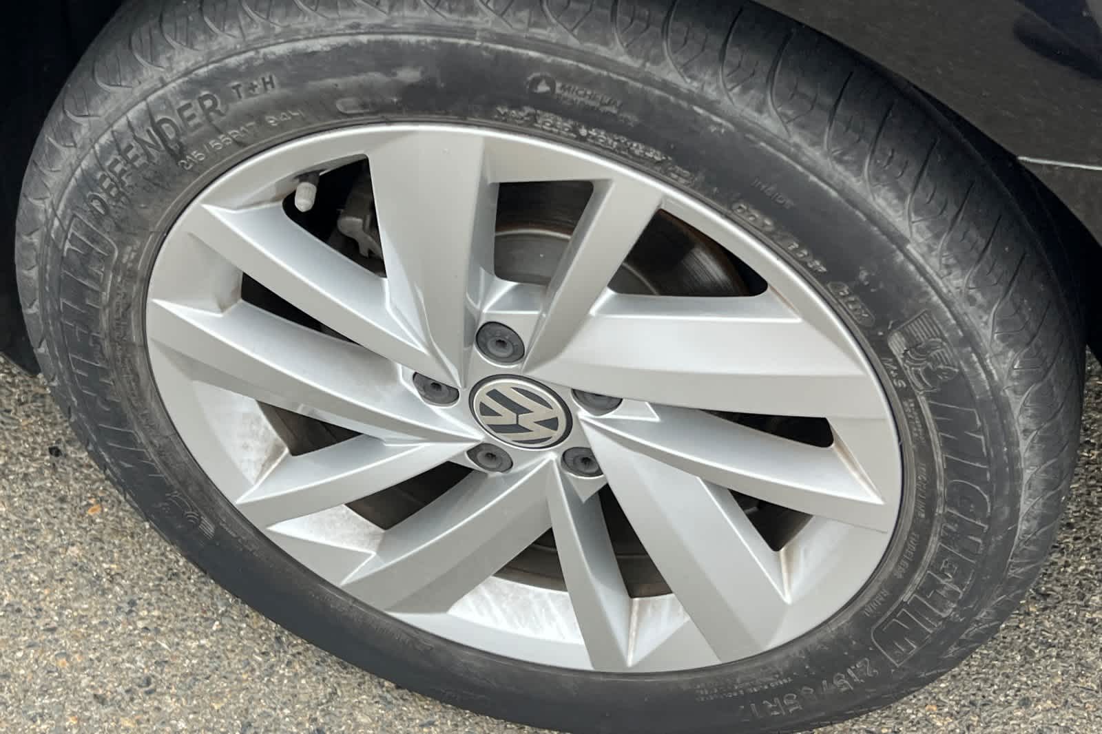 Thumbnail: 2018 Volkswagen Passat - 18