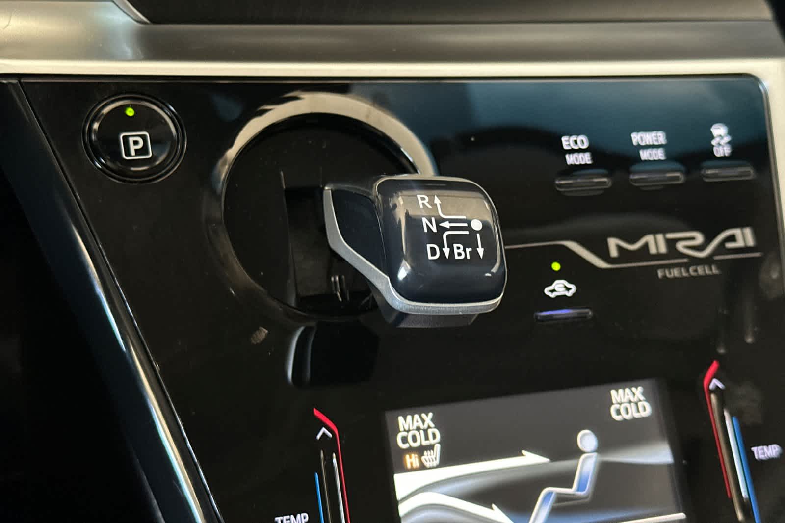Thumbnail: 2017 Toyota Mirai - 22