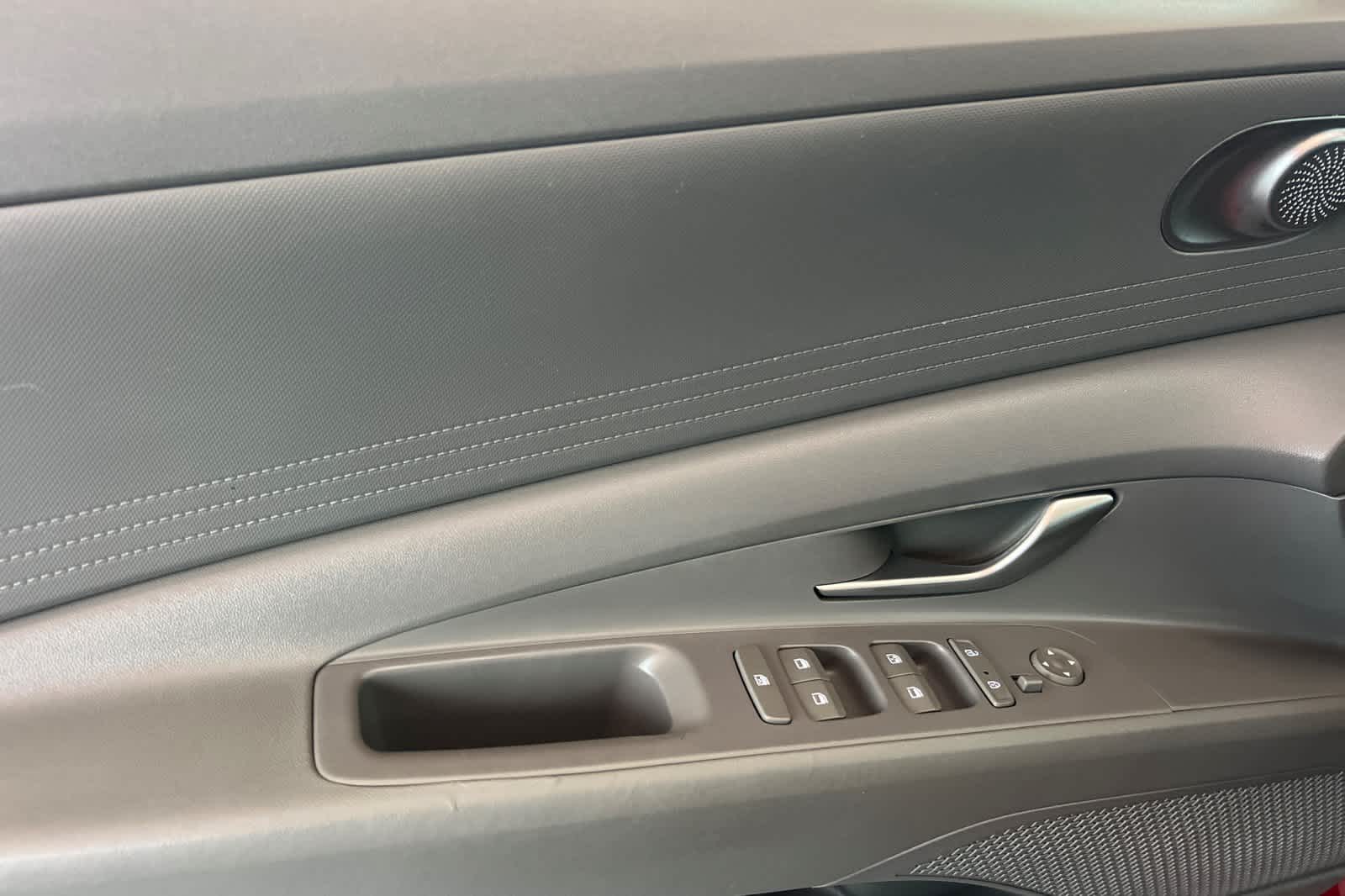 Thumbnail: 2021 Hyundai Elantra - 12