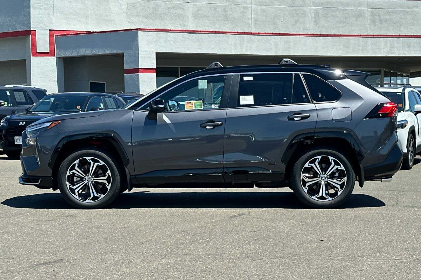 Thumbnail: 2025 Toyota RAV4 - 5