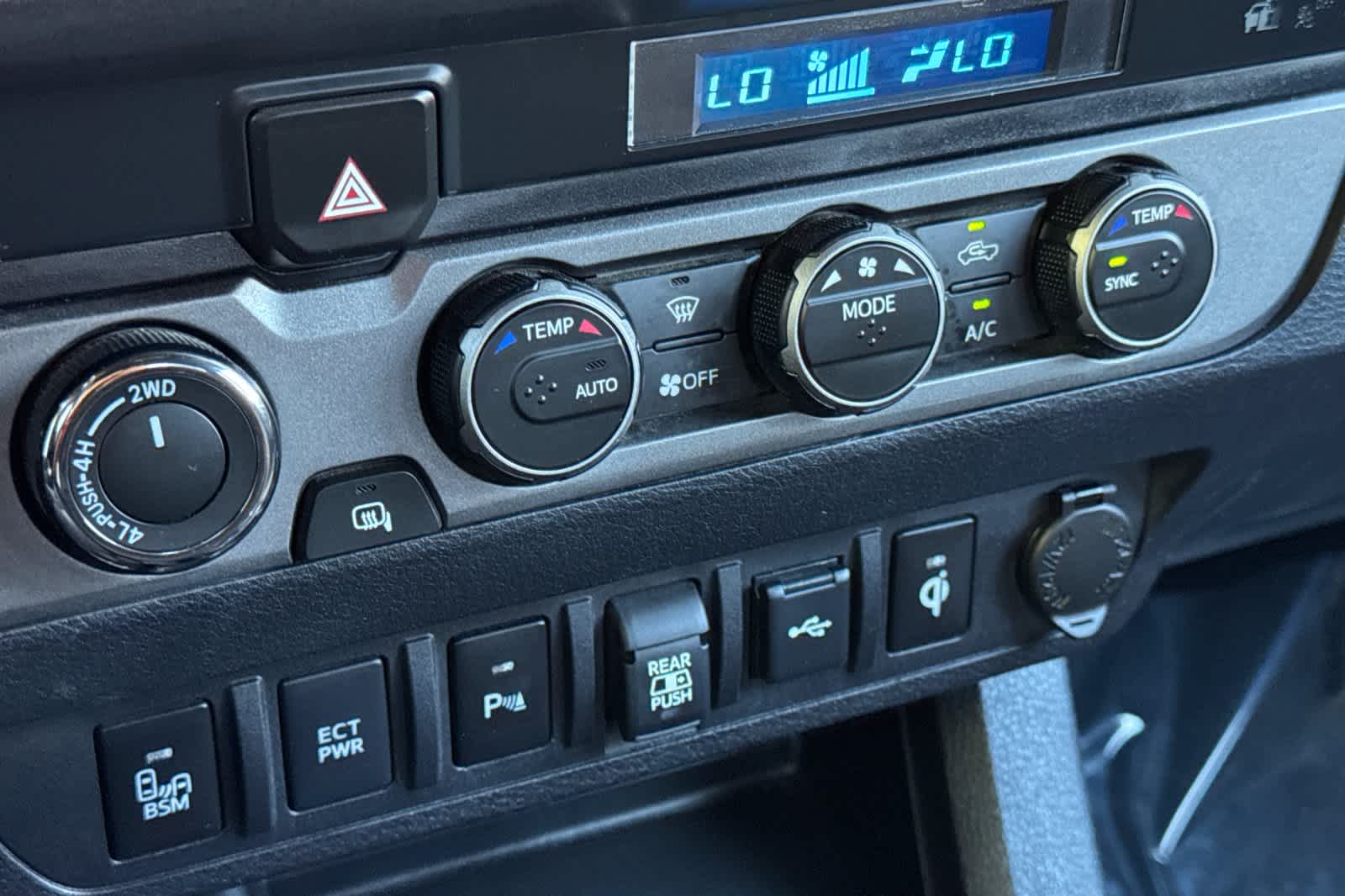 Thumbnail: 2023 Toyota Tacoma - 20