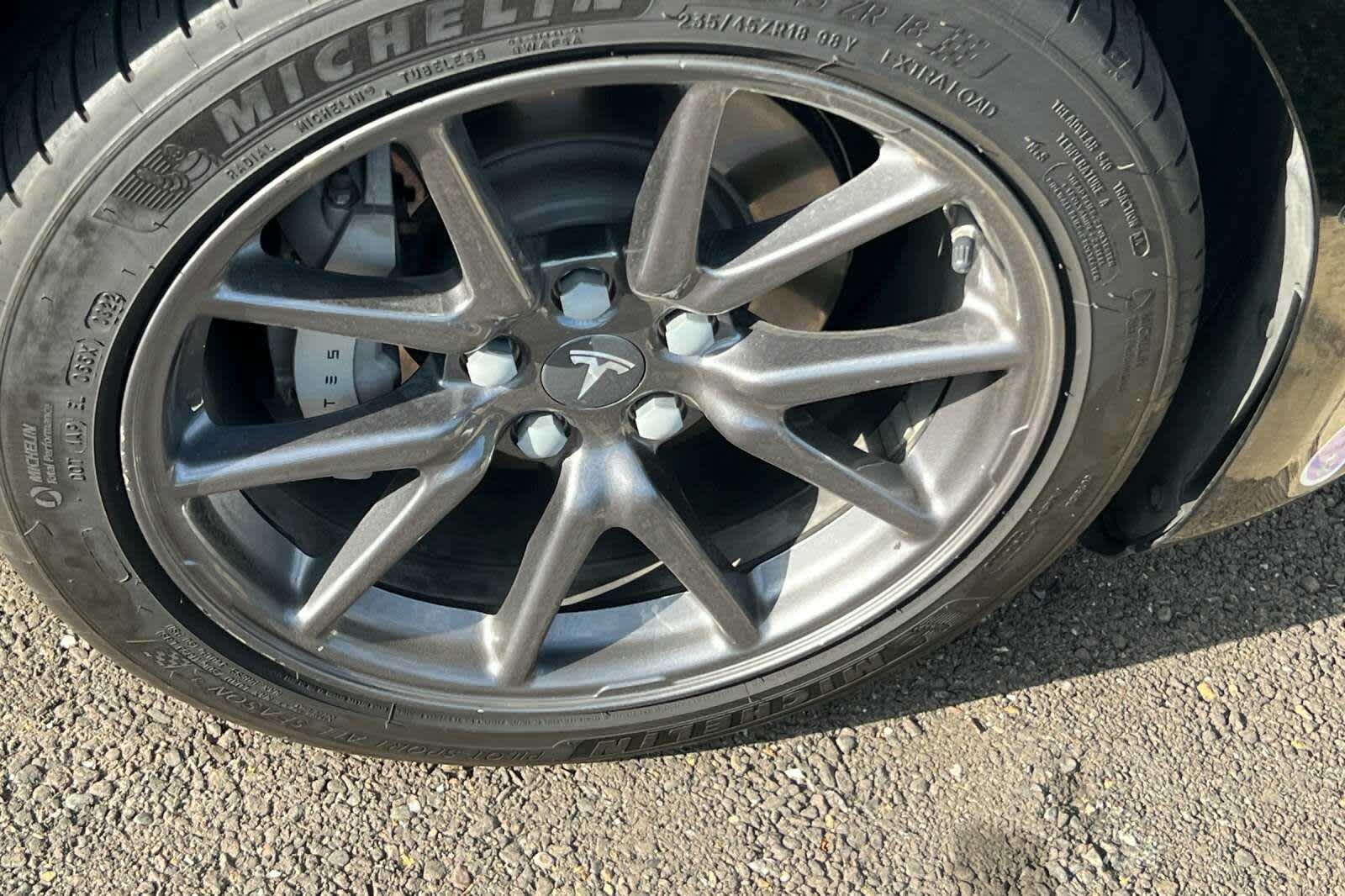 Thumbnail: 2019 Tesla Model 3 - 10