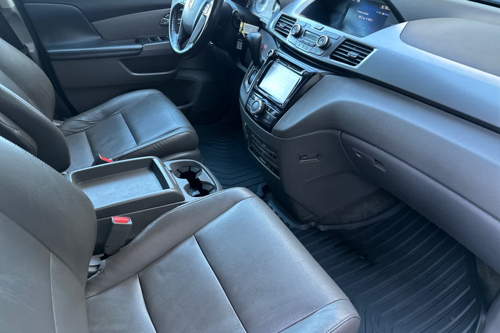 Thumbnail: 2014 Honda Odyssey - 18