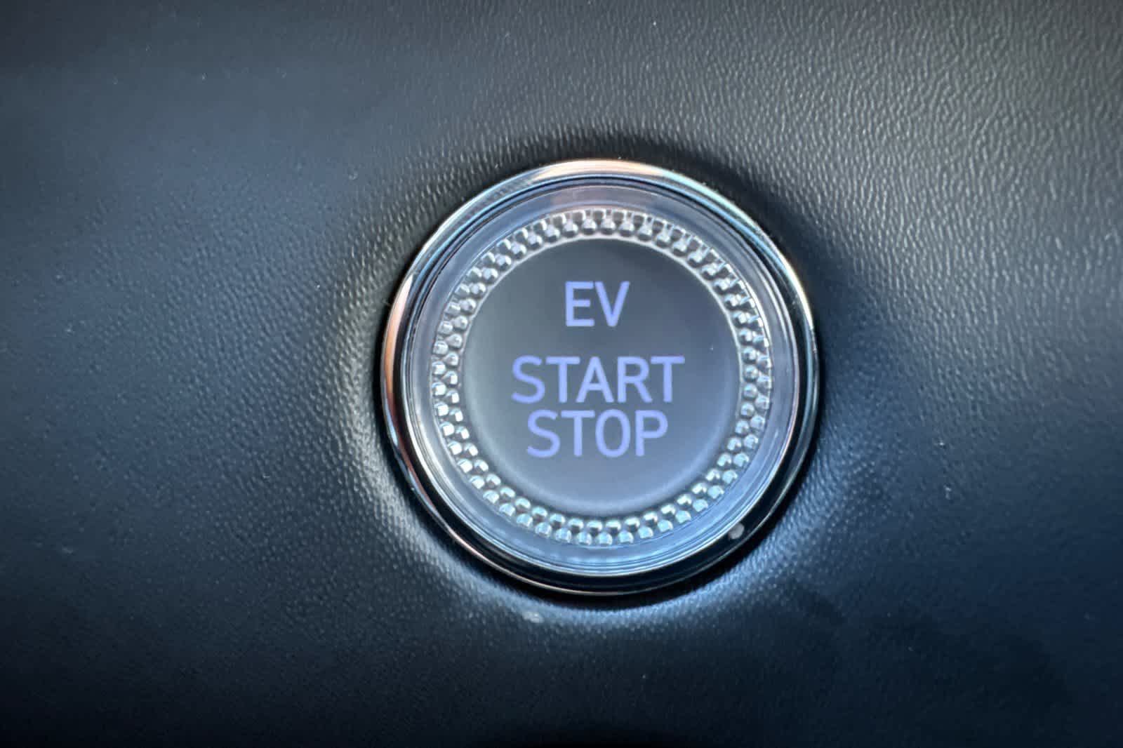 Thumbnail: 2023 Genesis GV60 - 26