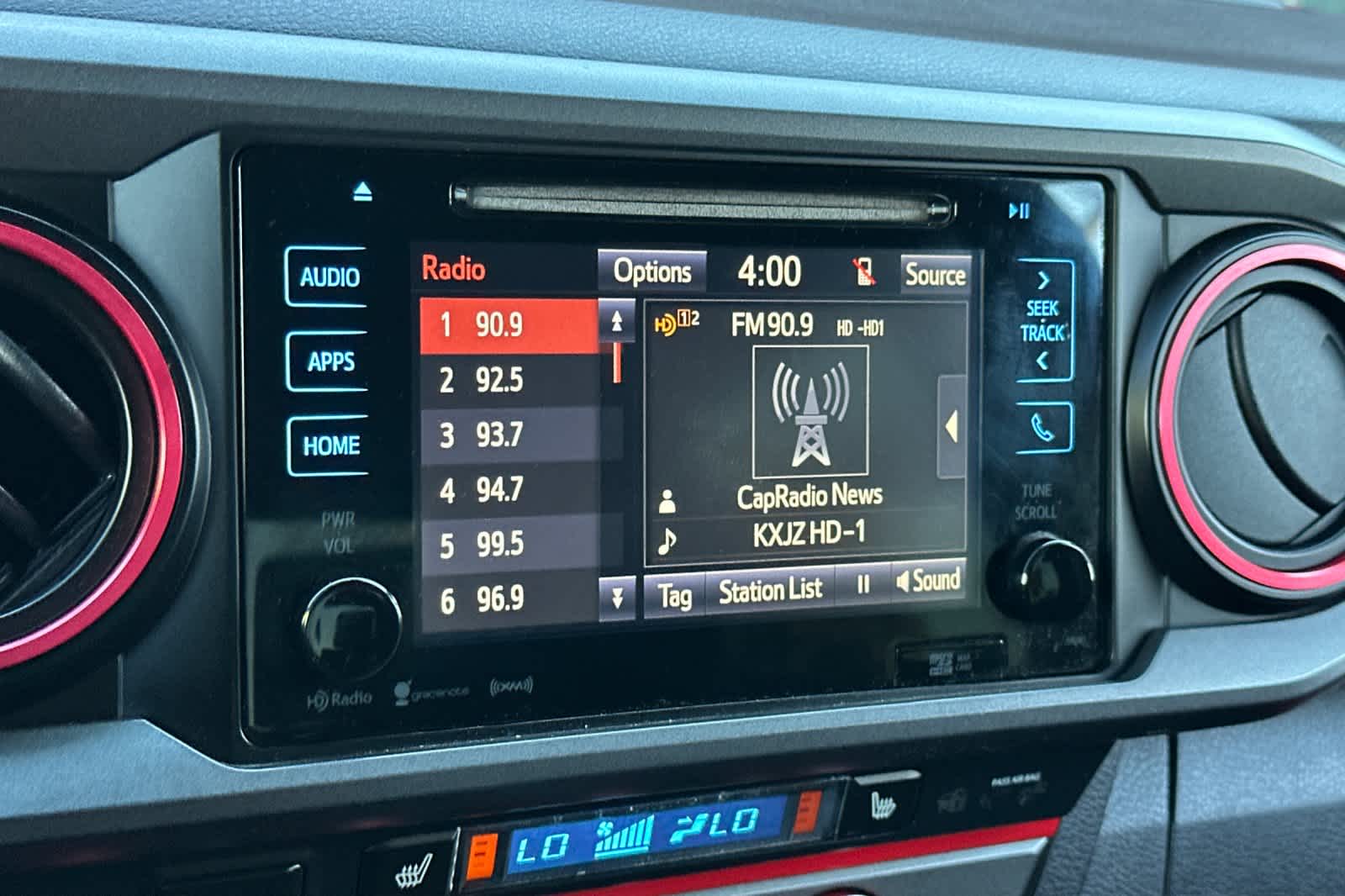 Thumbnail: 2019 Toyota Tacoma - 19