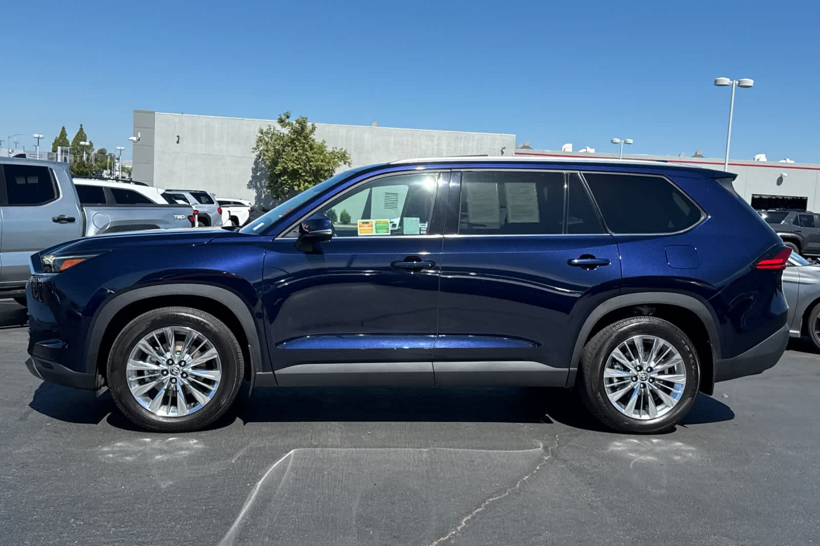 Thumbnail: 2024 Toyota Grand Highlander - 9