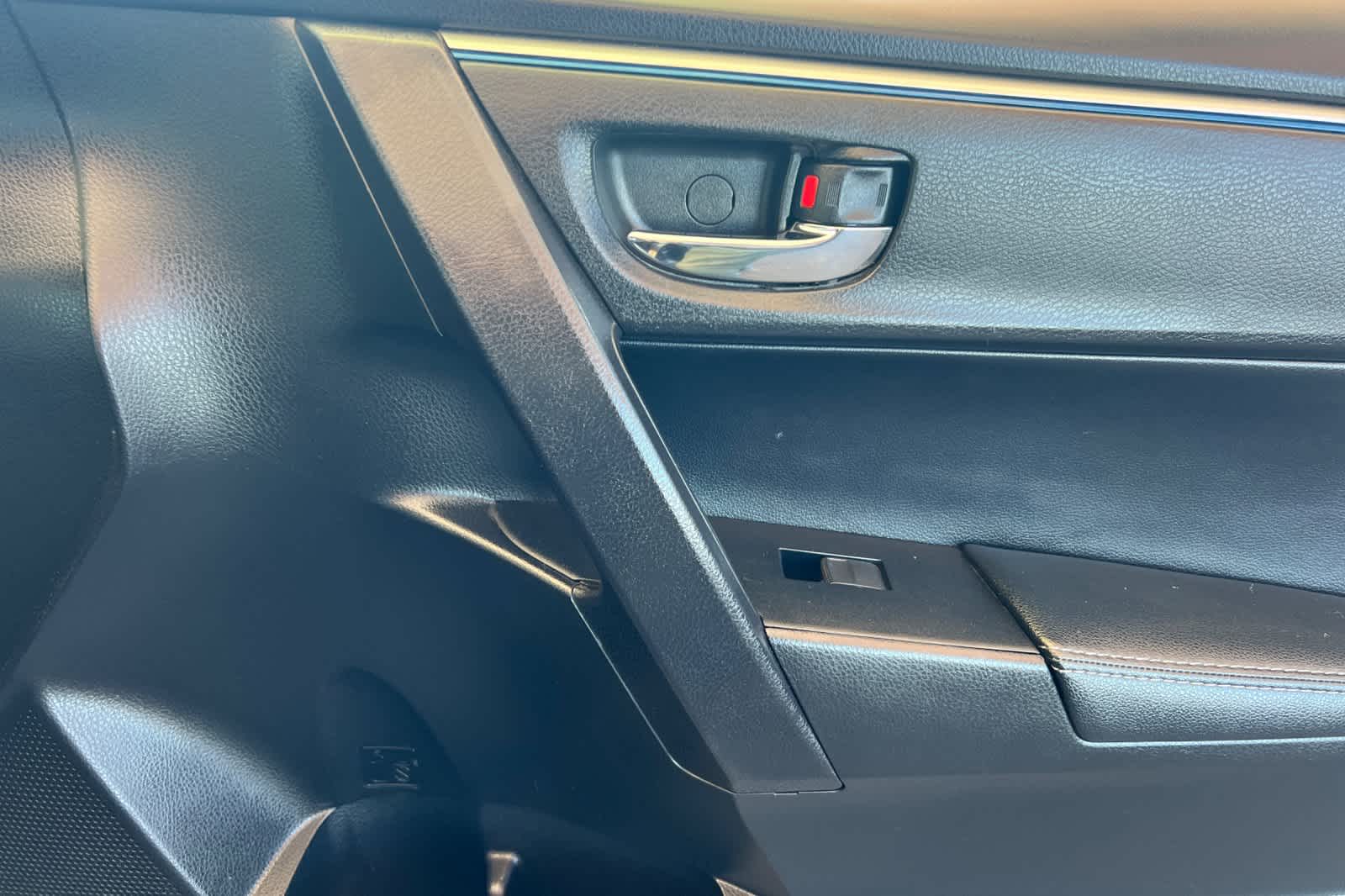 Thumbnail: 2016 Toyota Corolla - 17