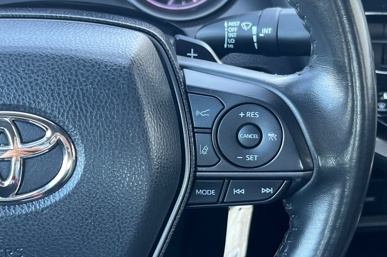 Thumbnail: 2022 Toyota Camry - 24