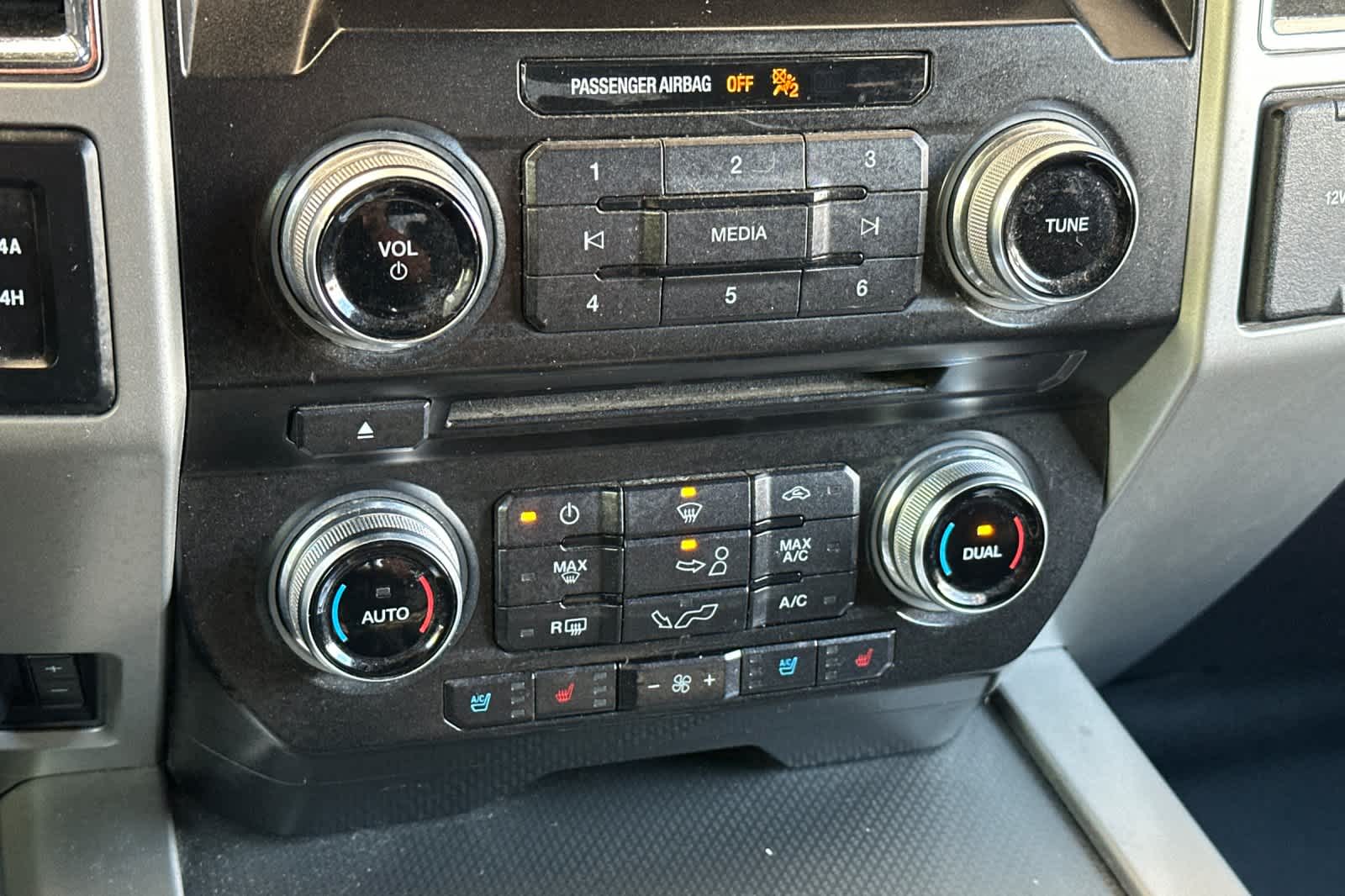 Thumbnail: 2015 Ford F-150 - 21