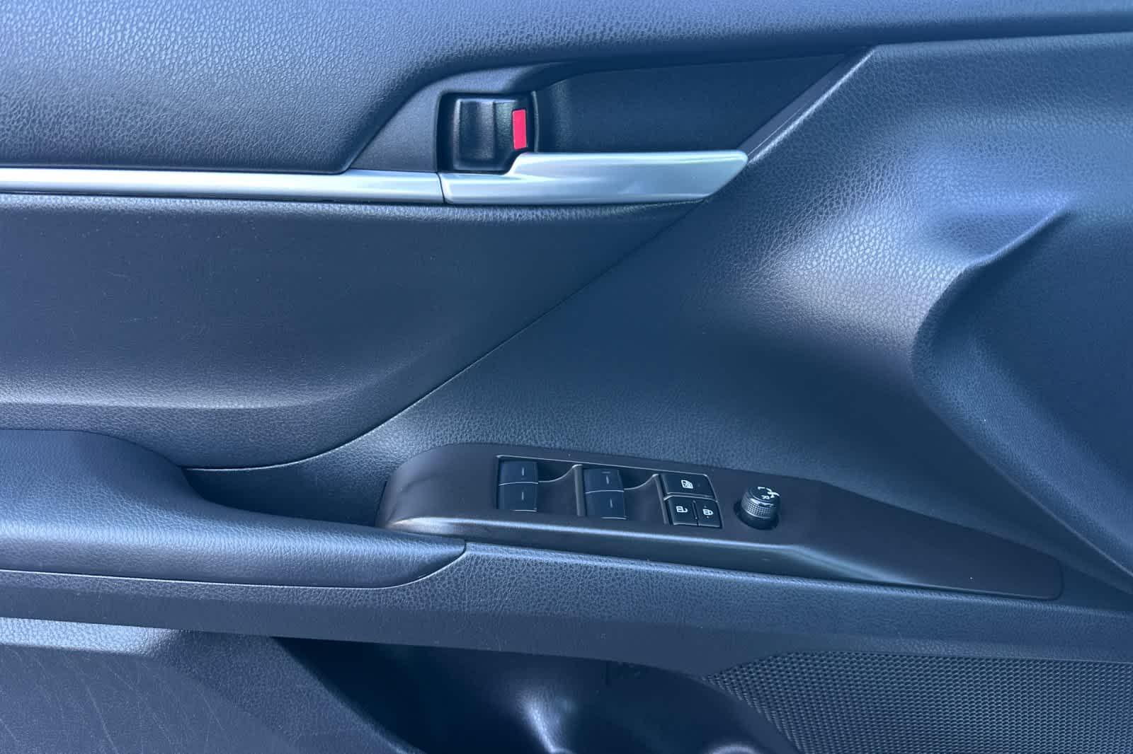 Thumbnail: 2023 Toyota Camry - 12