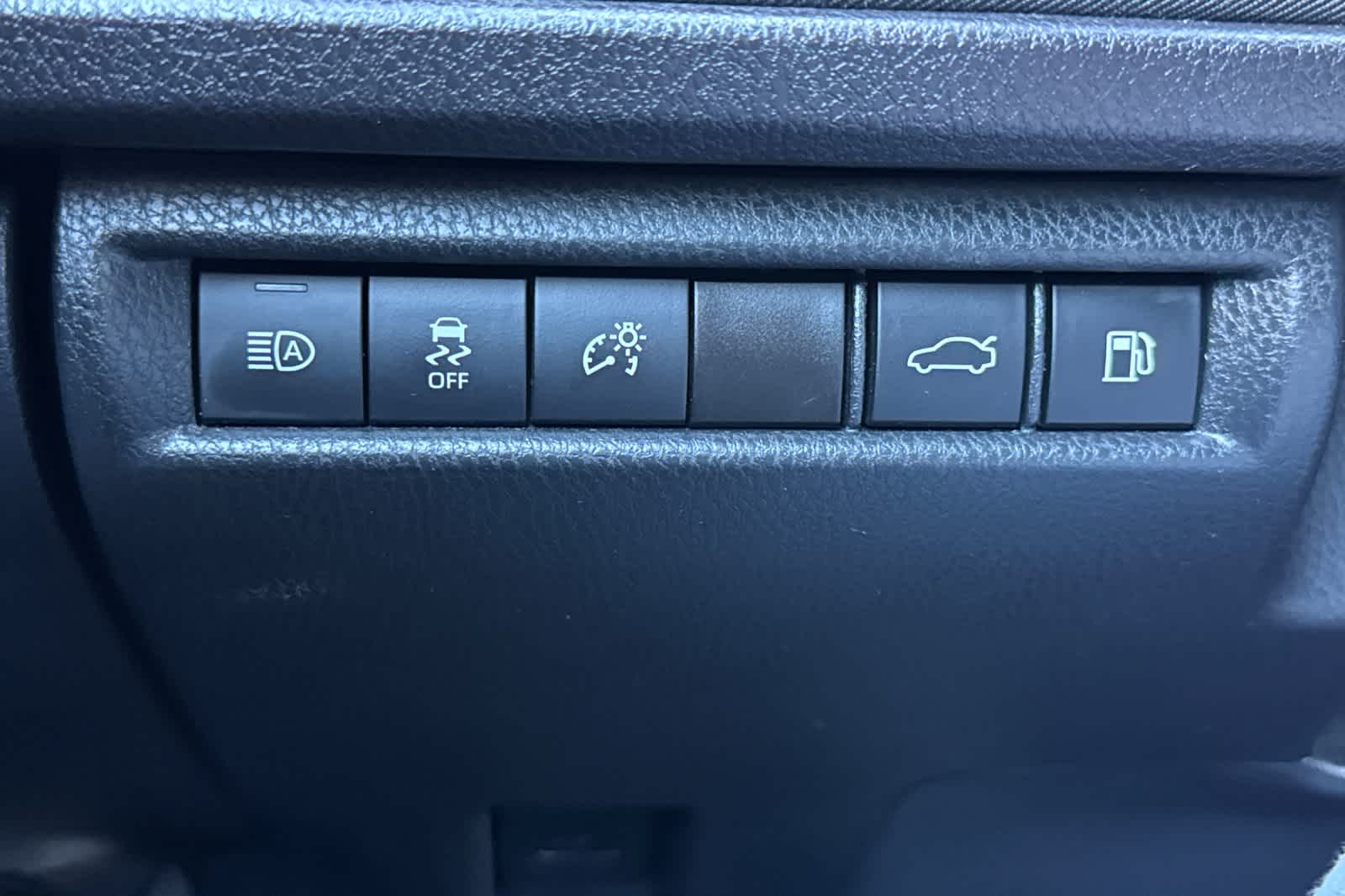 Thumbnail: 2025 Toyota Camry - 30