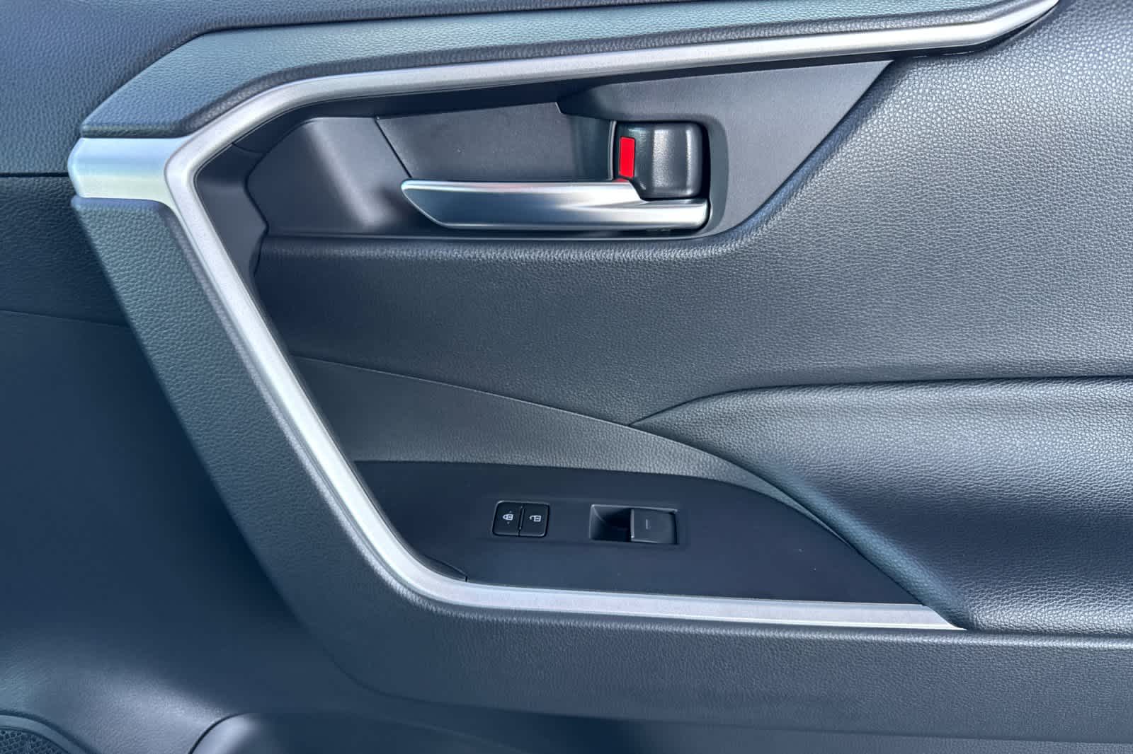 Thumbnail: 2025 Toyota RAV4 - 19