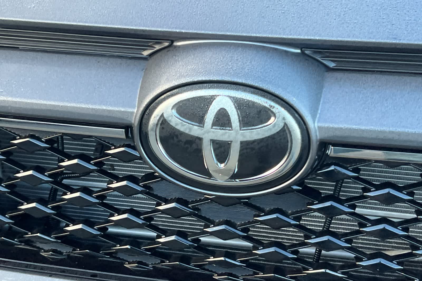 Thumbnail: 2025 Toyota RAV4 - 10