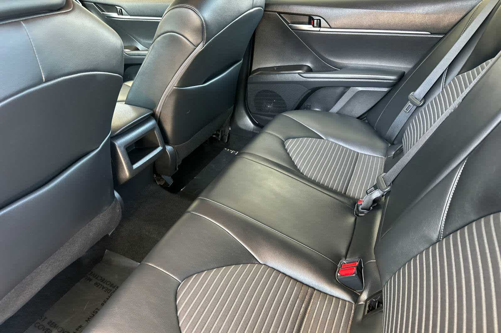 2022 Toyota Camry SE 4