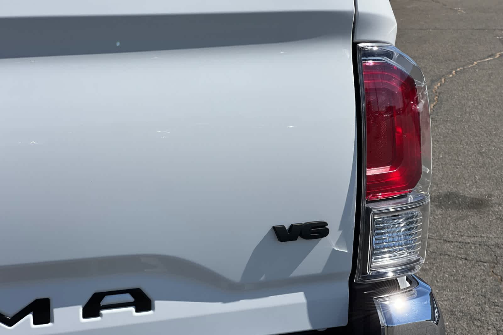 Thumbnail: 2023 Toyota Tacoma - 28