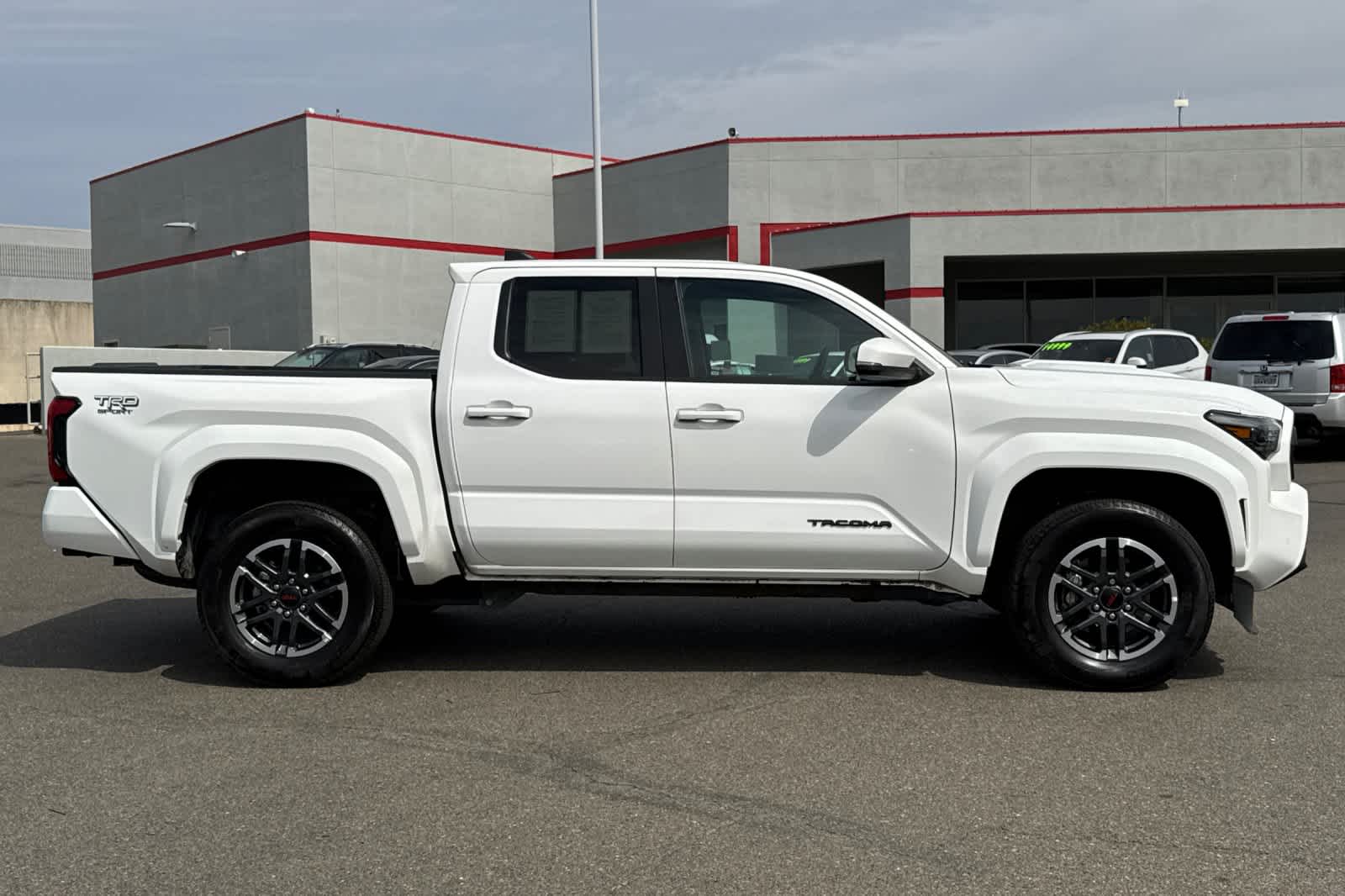 Thumbnail: 2024 Toyota Tacoma - 6