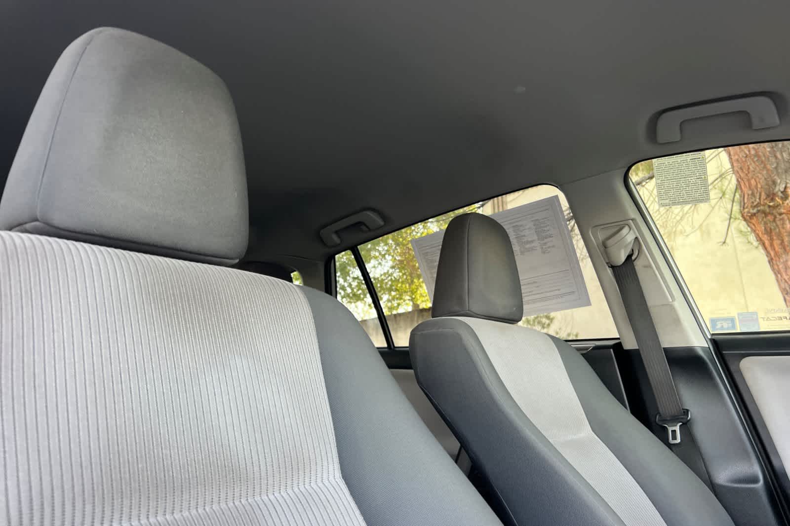 Thumbnail: 2015 Toyota RAV4 - 17