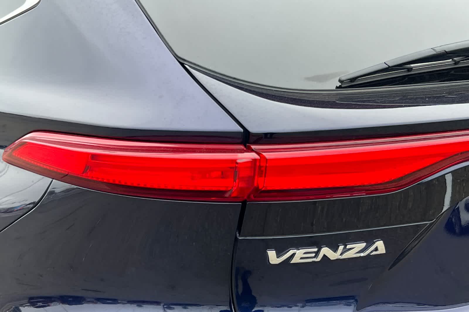 Thumbnail: 2022 Toyota Venza - 15