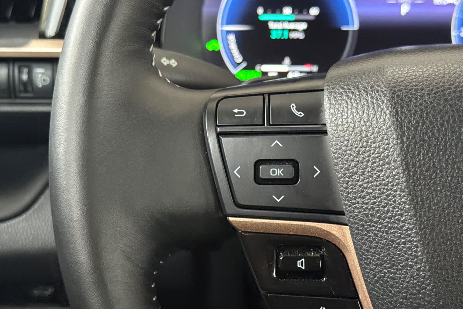 Thumbnail: 2025 Toyota Crown Signia - 27