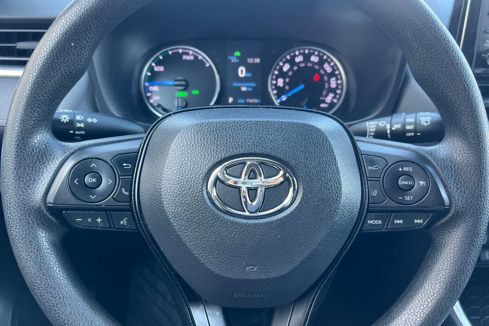 Thumbnail: 2022 Toyota RAV4 - 25