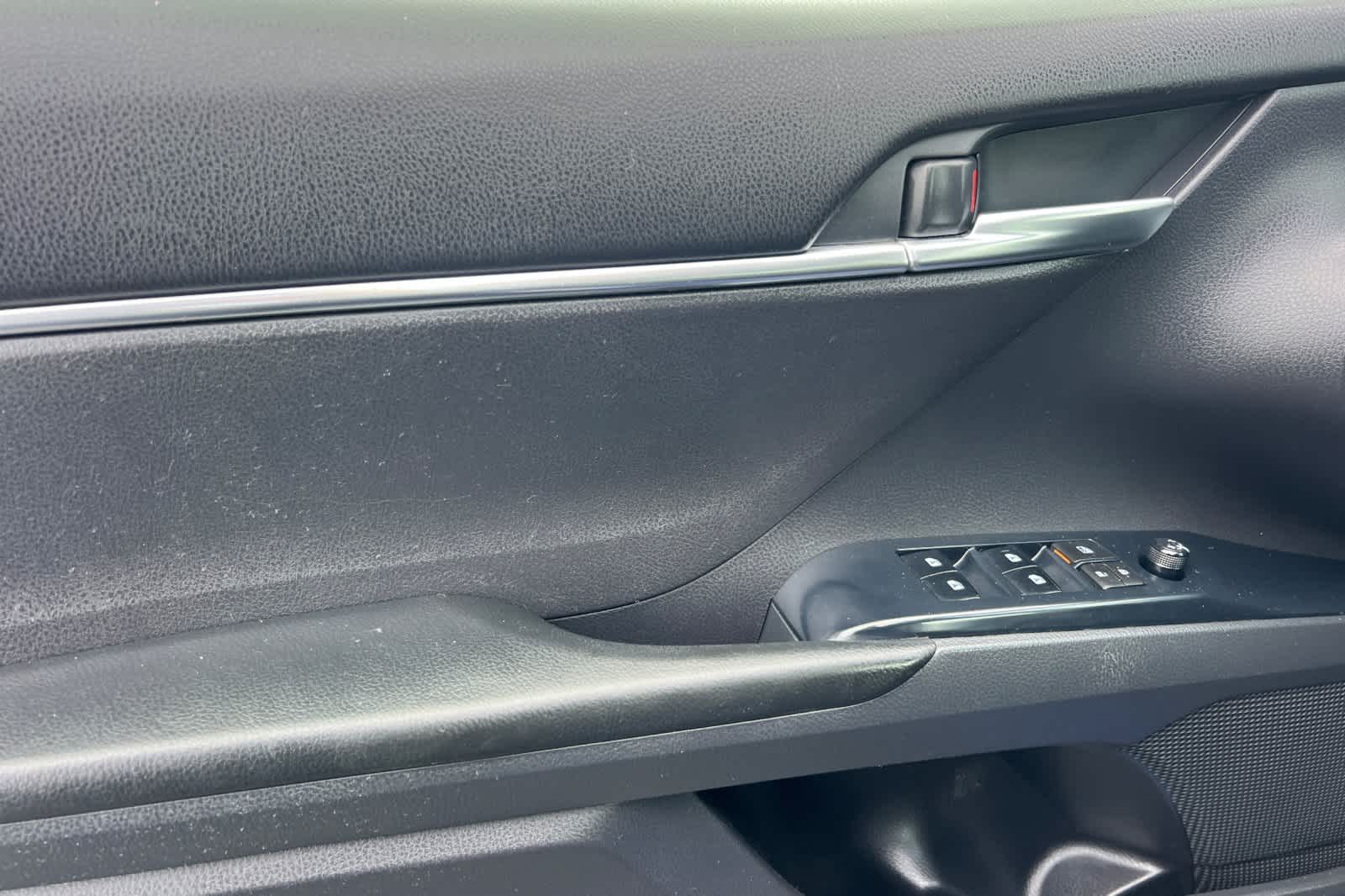 Thumbnail: 2018 Toyota Camry - 12