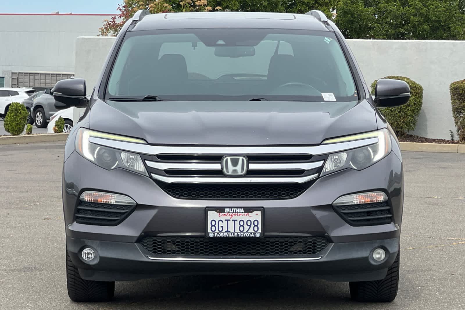 Thumbnail: 2018 Honda Pilot - 10
