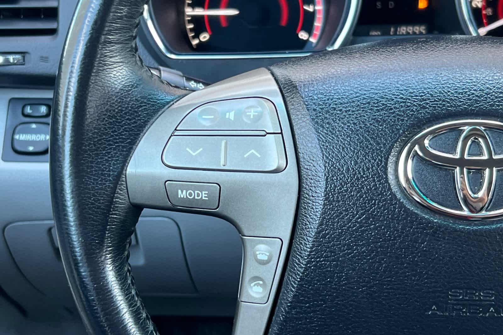 Thumbnail: 2008 Toyota Highlander - 27