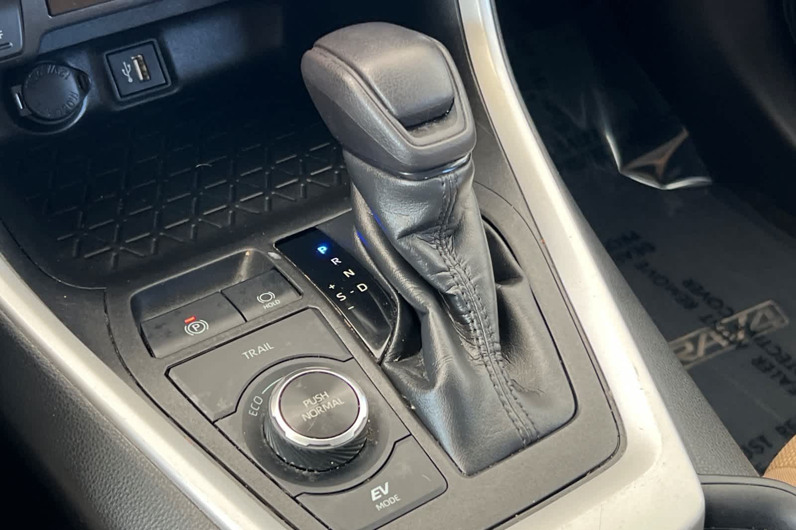 Thumbnail: 2023 Toyota RAV4 - 23