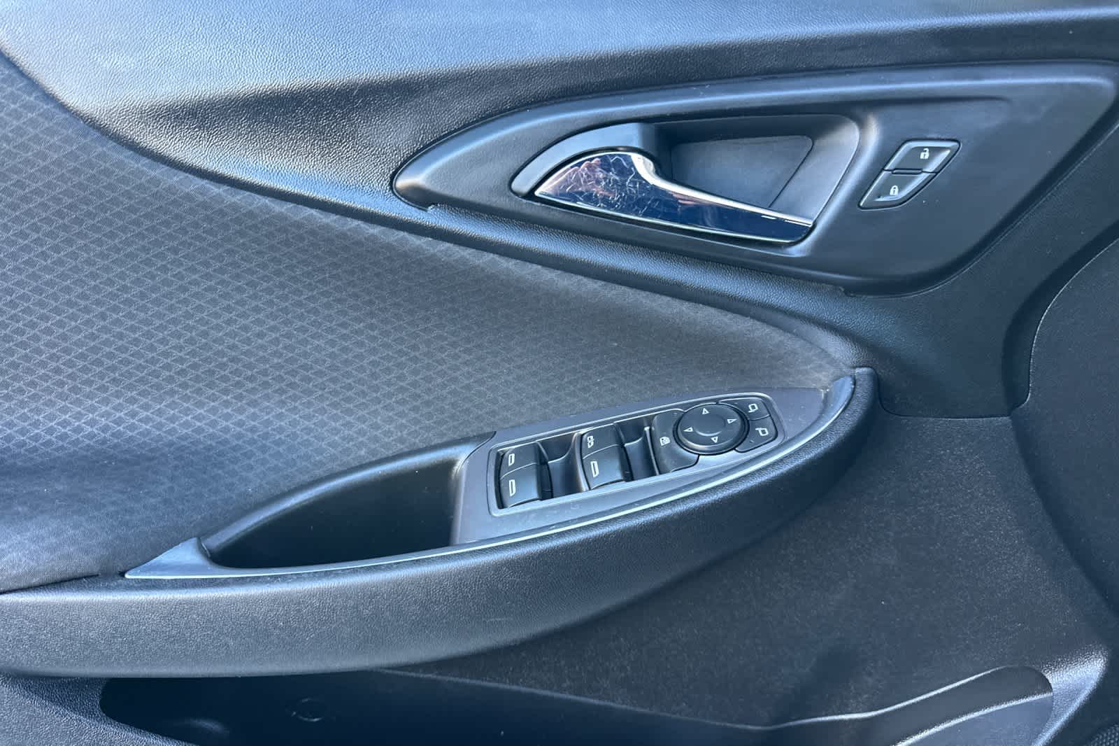 Thumbnail: 2017 Chevrolet Malibu - 12