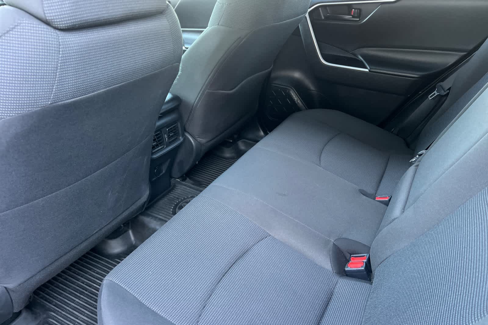 Thumbnail: 2022 Toyota RAV4 - 4