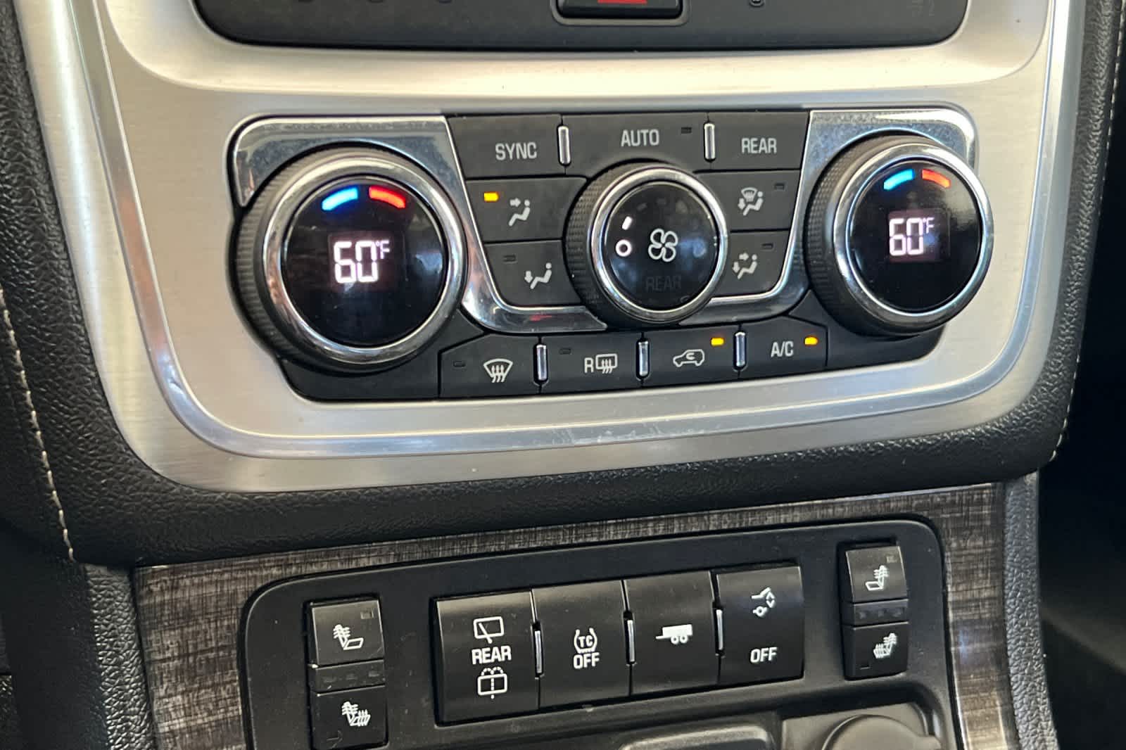 Thumbnail: 2016 GMC Acadia - 24