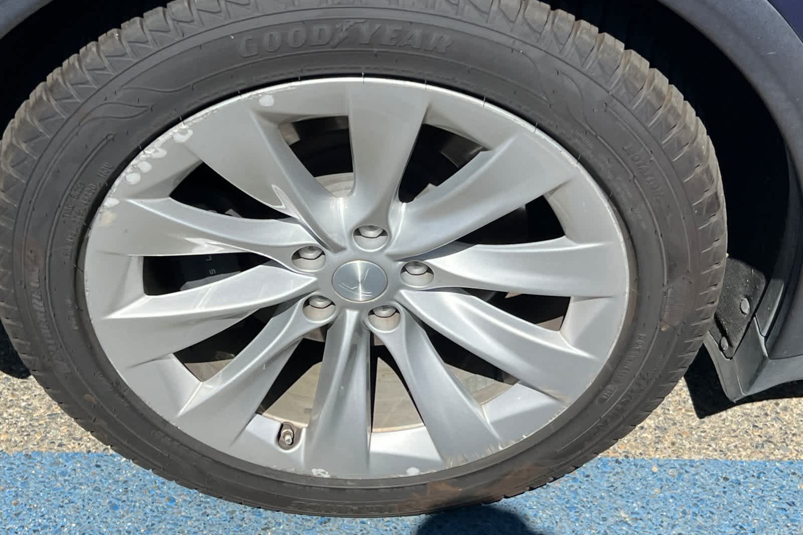 Thumbnail: 2017 Tesla Model X - 17