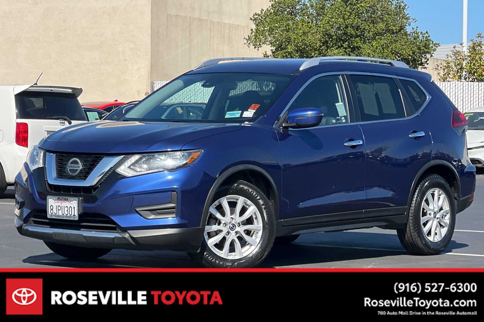 2019 Nissan Rogue SV Hero Image