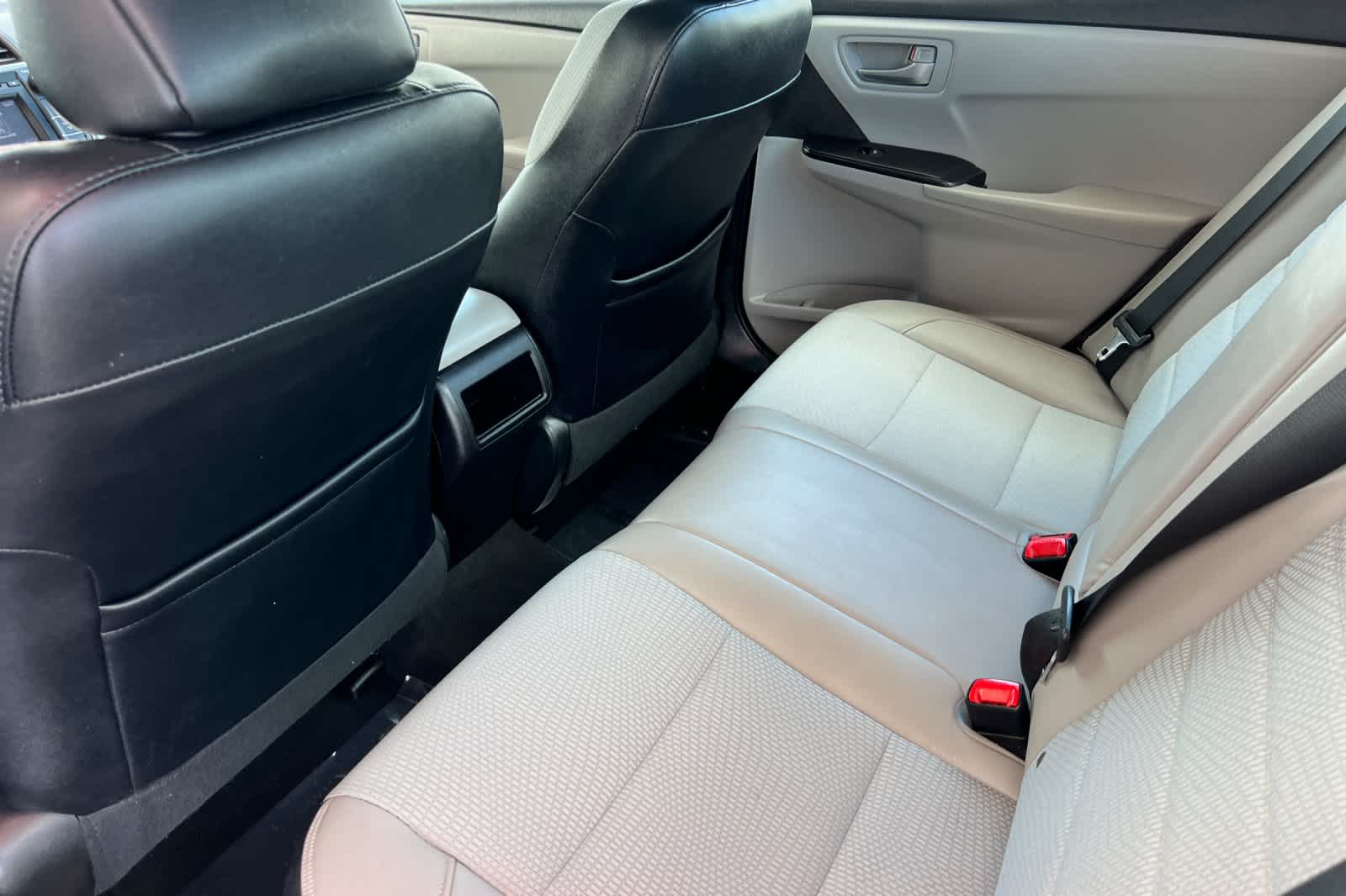 Thumbnail: 2016 Toyota Camry - 3