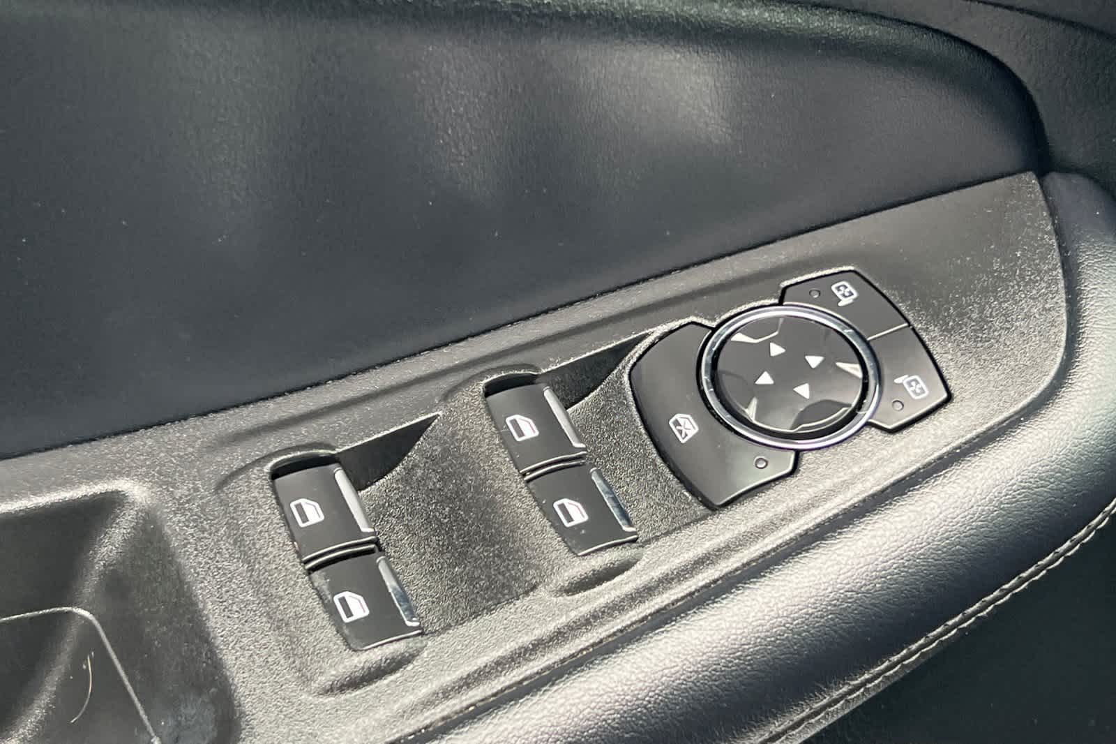 Thumbnail: 2022 Ford Edge - 13