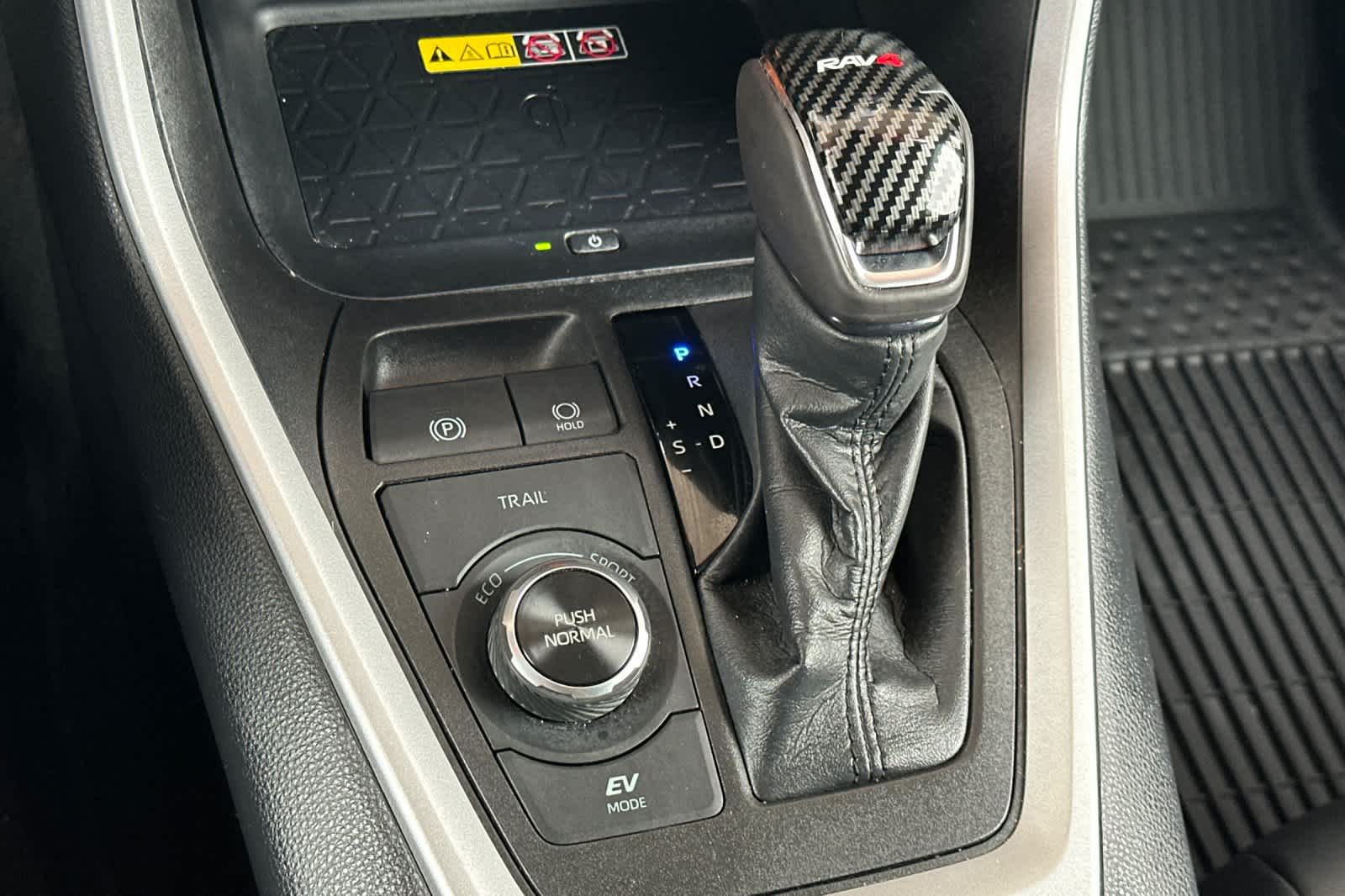 Thumbnail: 2022 Toyota RAV4 - 23