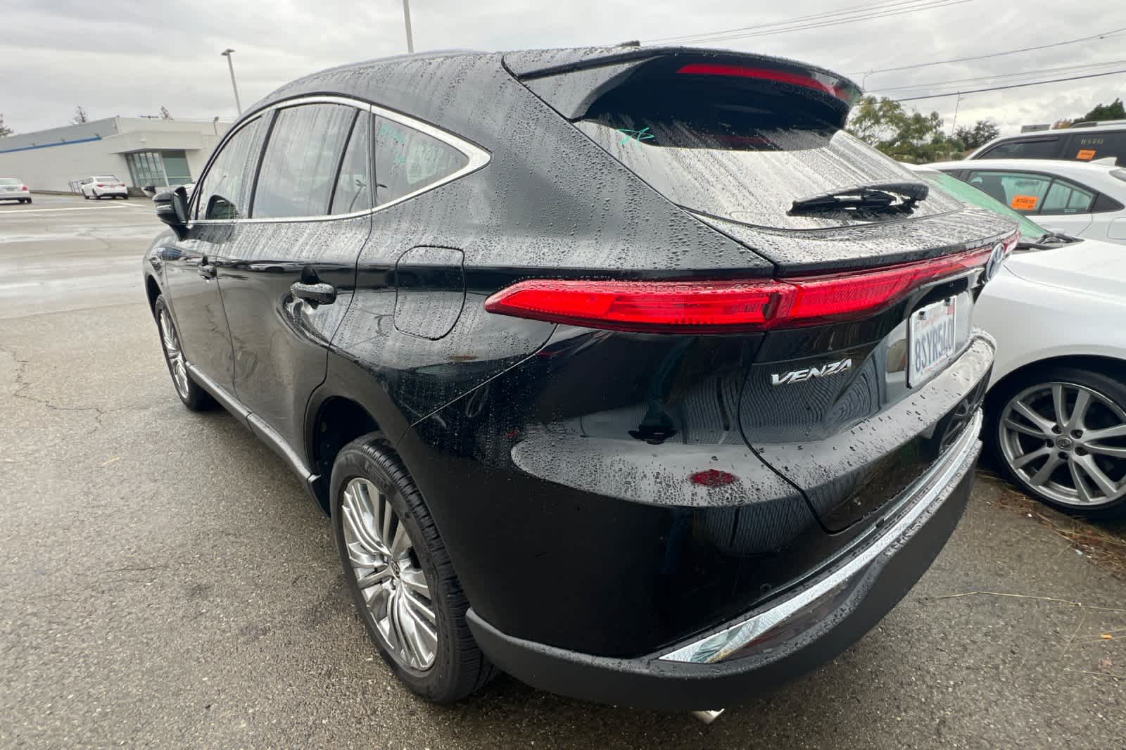 Thumbnail: 2021 Toyota Venza - 4