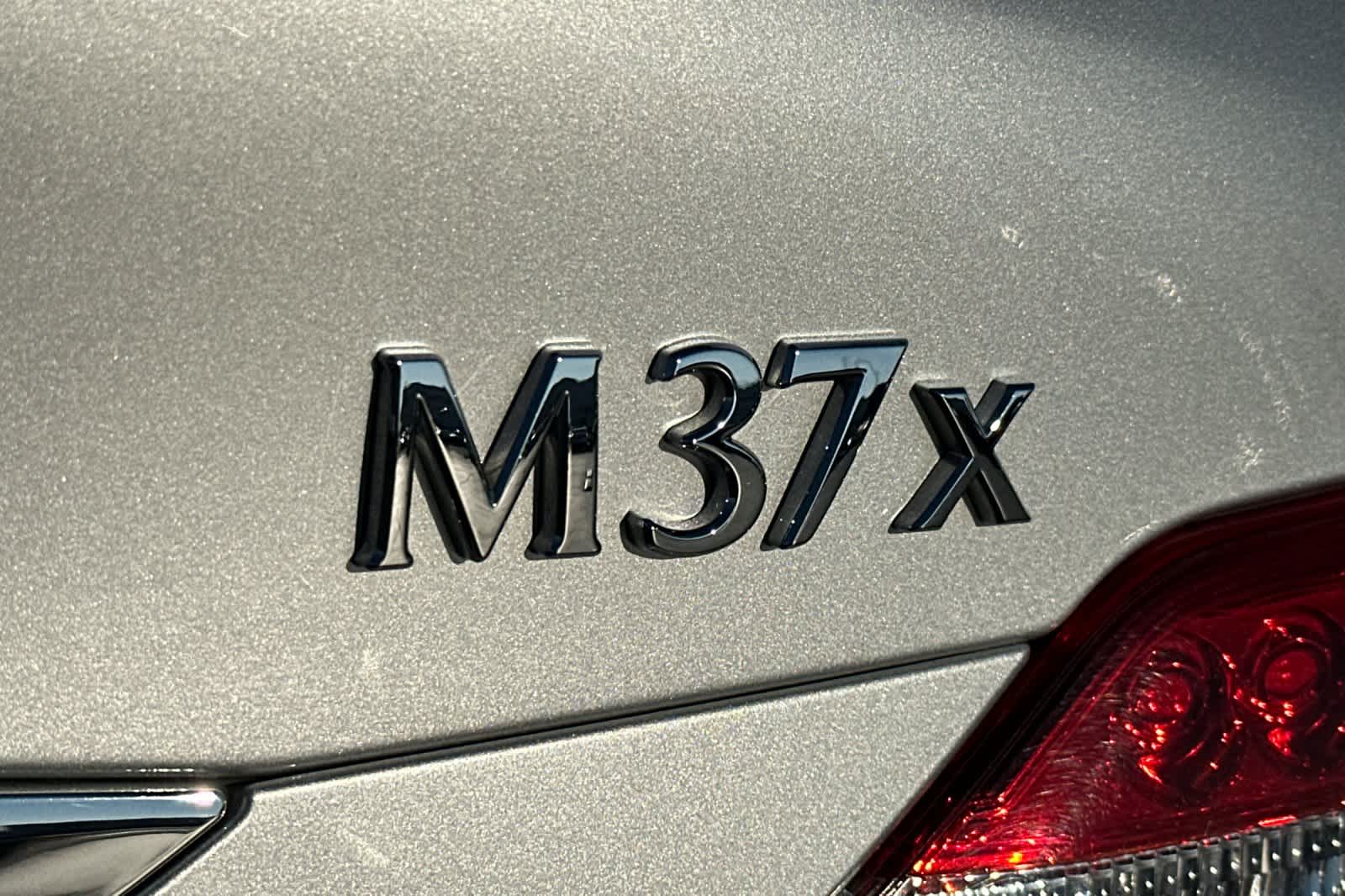 Thumbnail: 2012 INFINITI M37 - 32