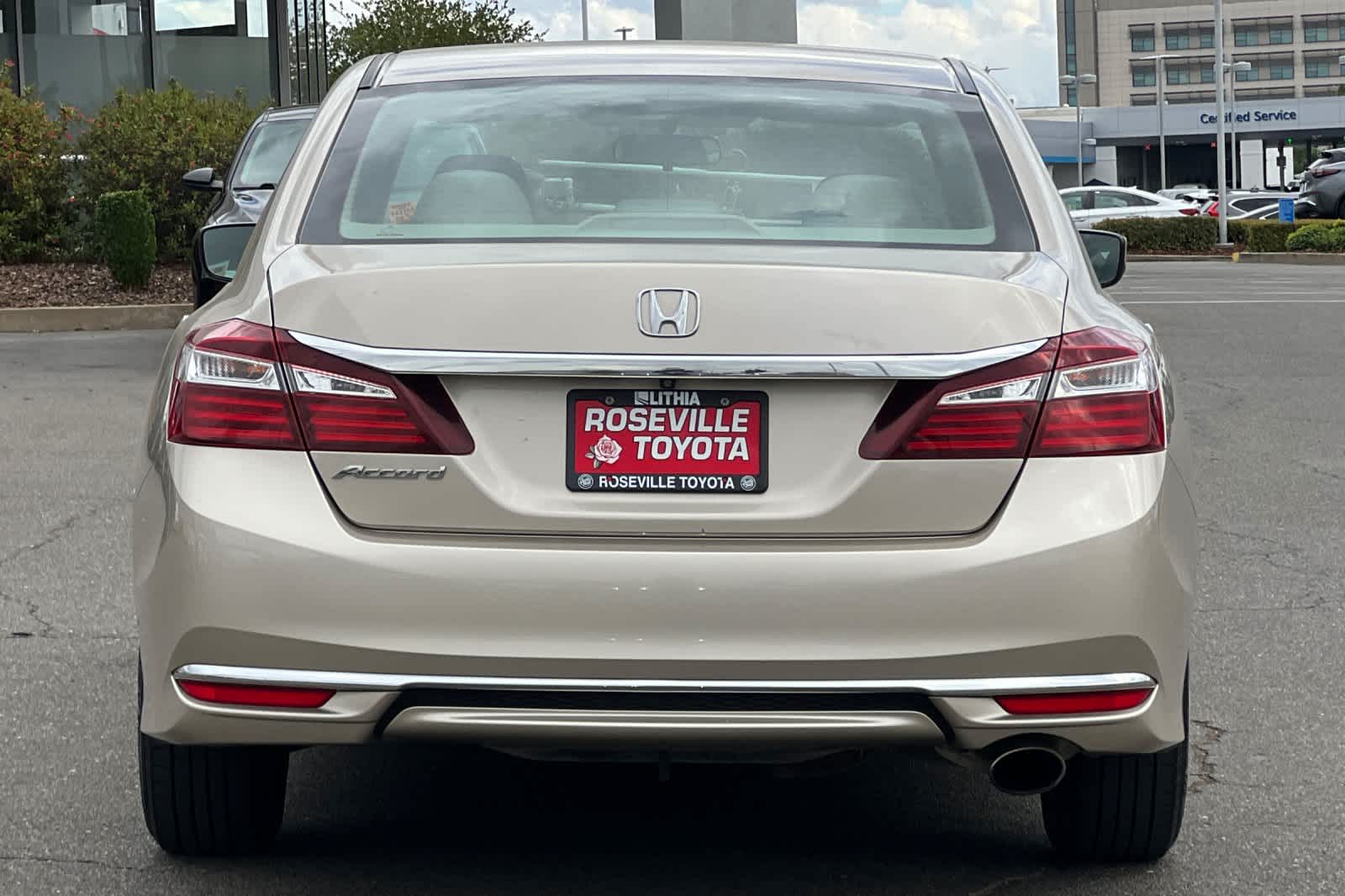 Thumbnail: 2017 Honda Accord - 8