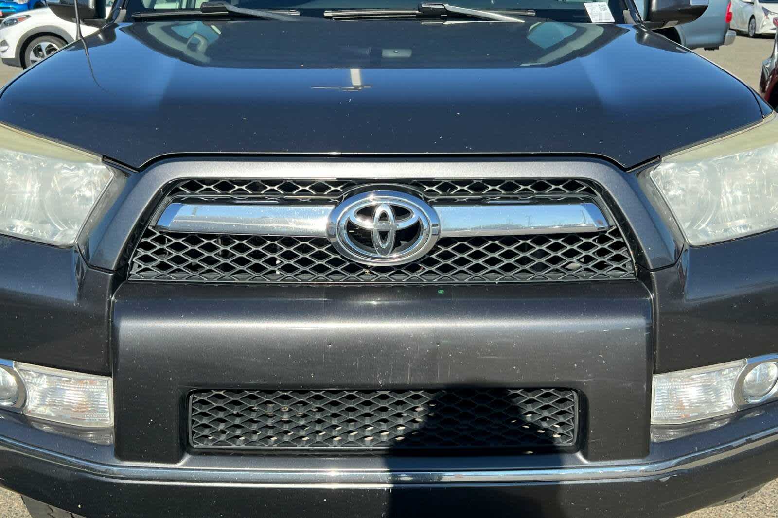 Thumbnail: 2012 Toyota 4Runner - 9
