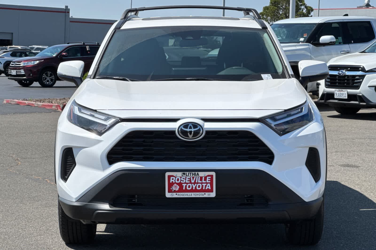 2025 Toyota RAV4 XLE 9