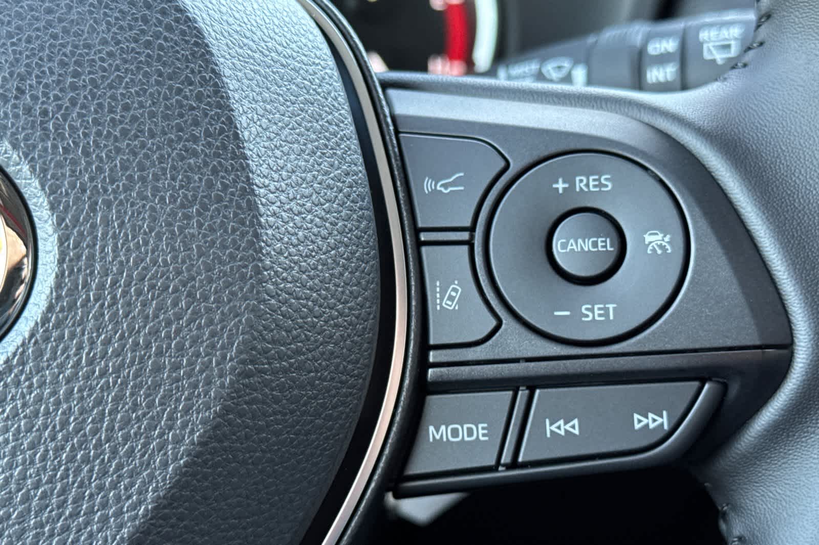 Thumbnail: 2025 Toyota RAV4 - 27