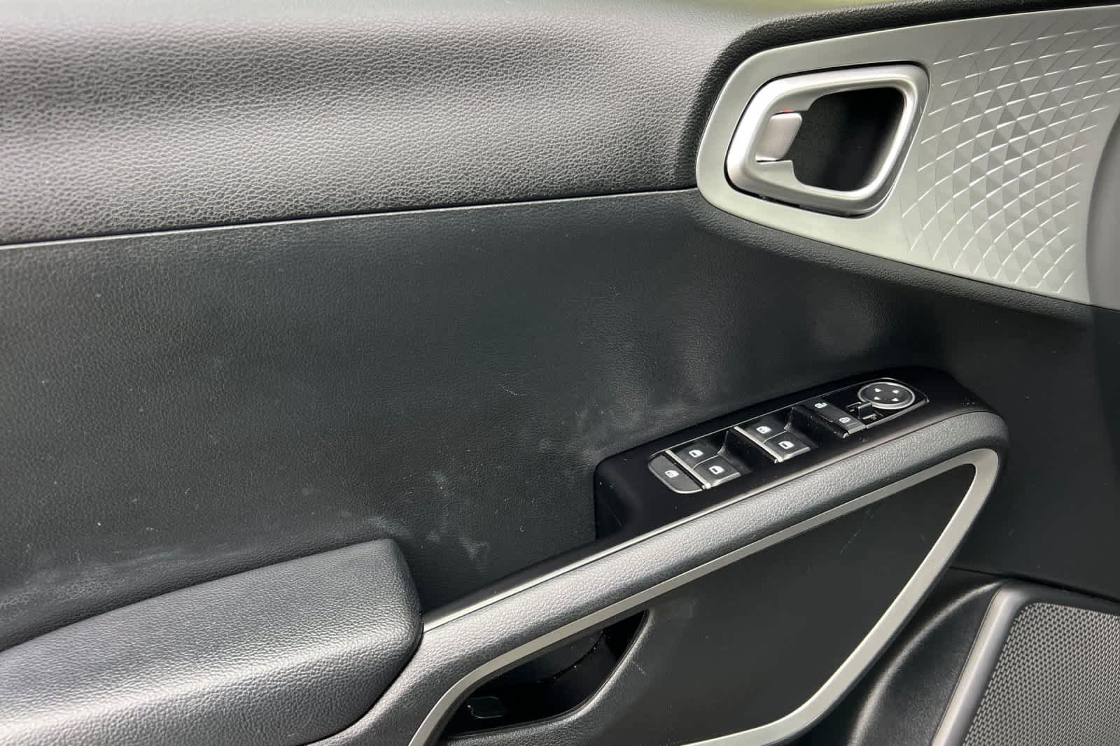 Thumbnail: 2022 Kia Soul - 12