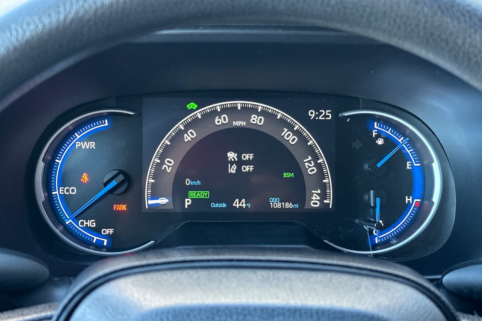 Thumbnail: 2023 Toyota RAV4 - 28