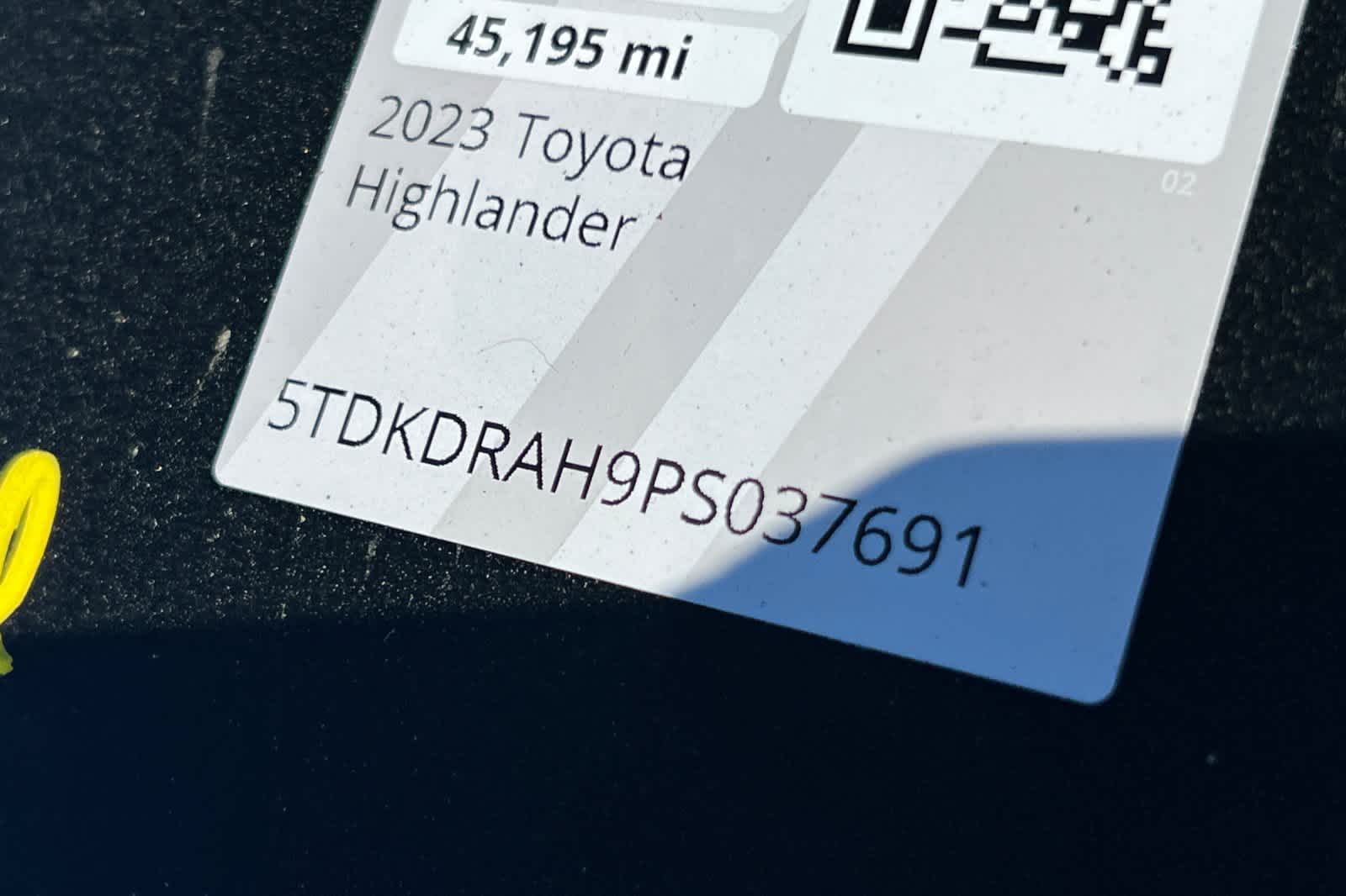 Thumbnail: 2023 Toyota Highlander - 23