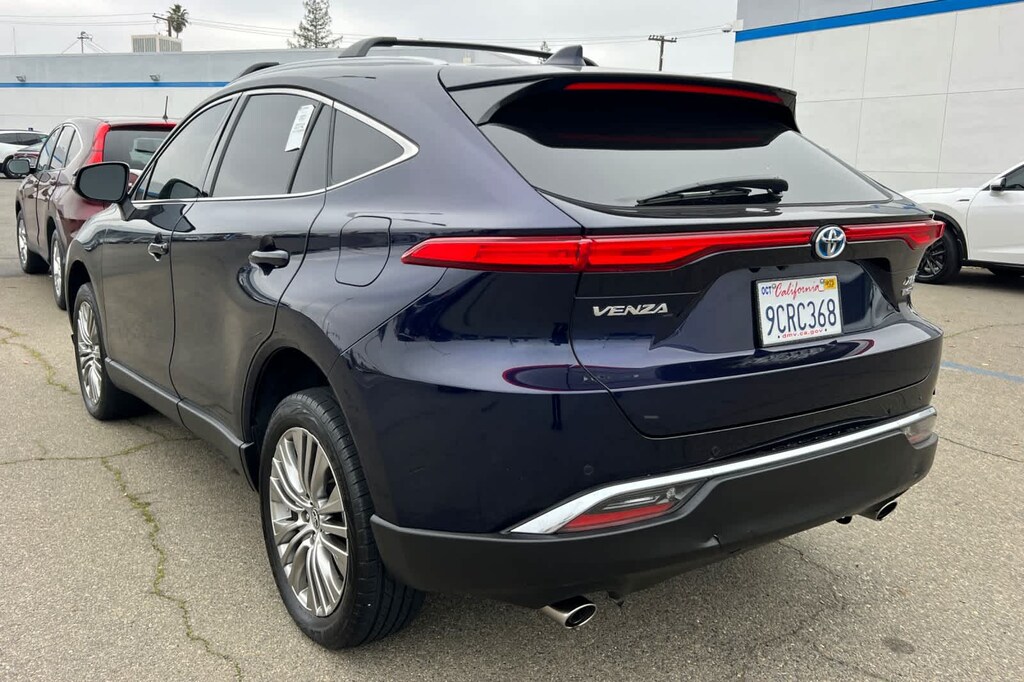 Used 2022 Toyota Venza XLE SUV